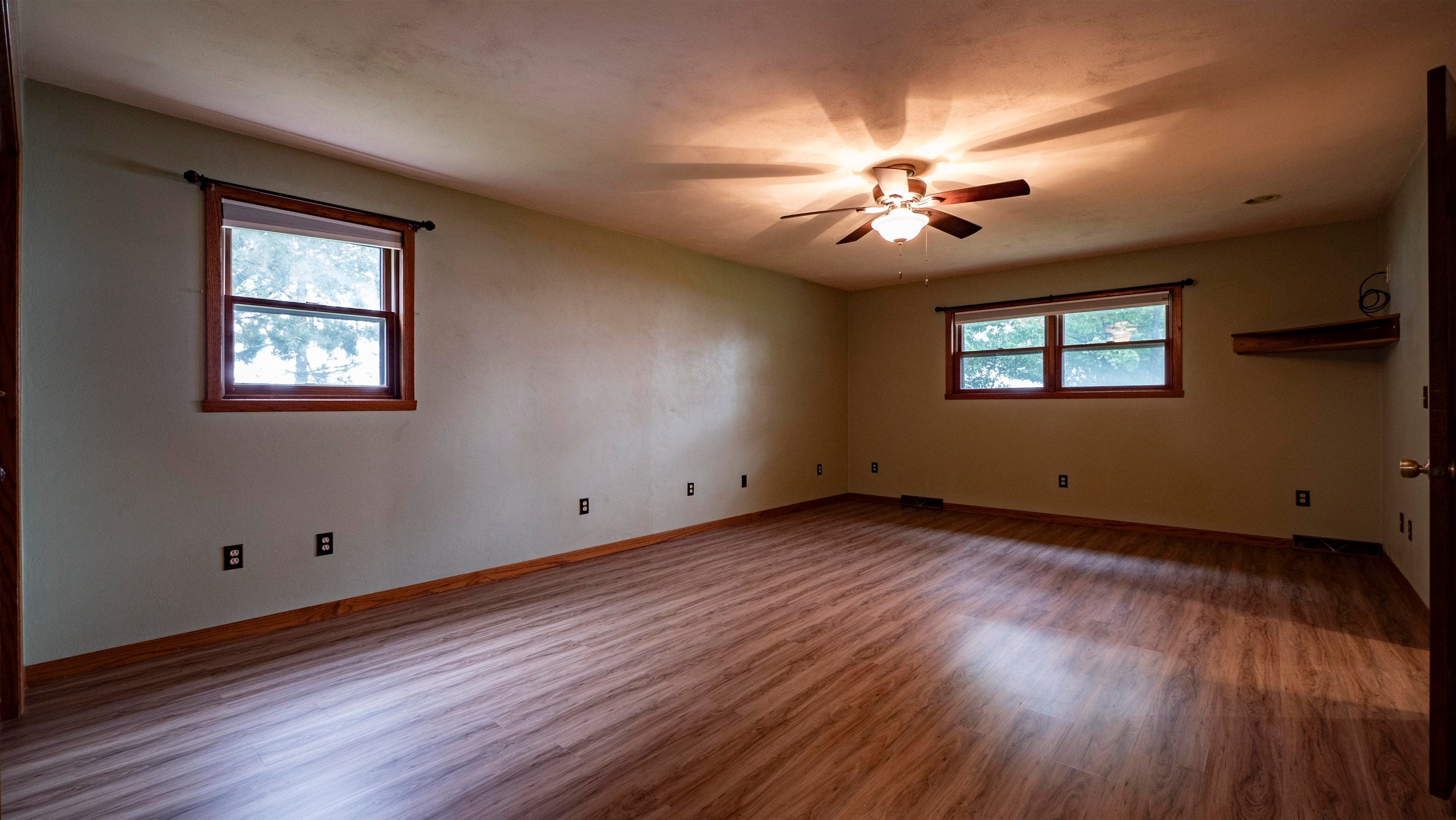 Fremont, Wisconsin, 54940, United States, 5 Bedrooms Bedrooms, ,3 BathroomsBathrooms,Residential,Active,2015471