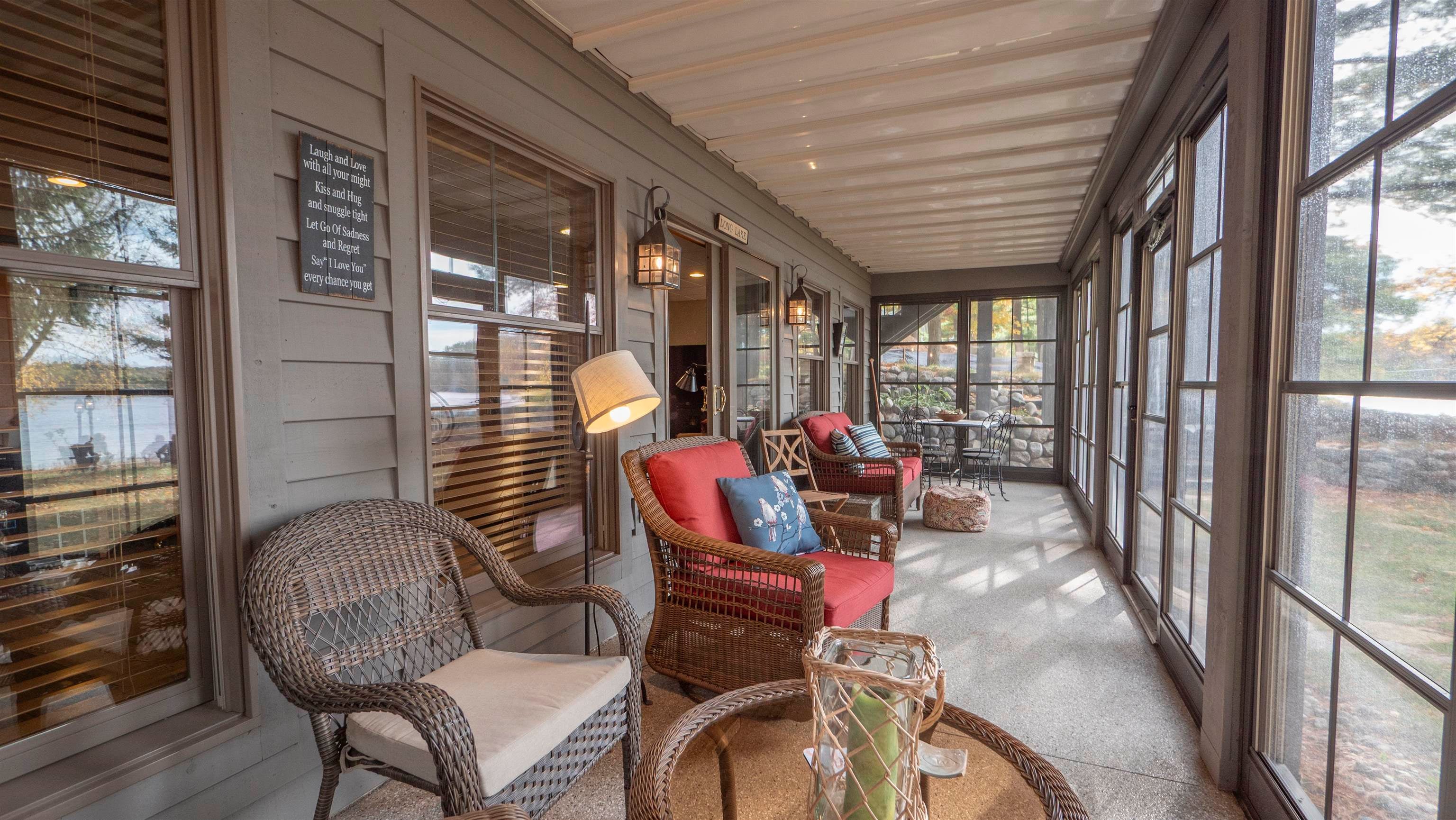 Waupaca, Wisconsin, 54981, United States, 3 Bedrooms Bedrooms, ,4 BathroomsBathrooms,Residential,Active,1967303