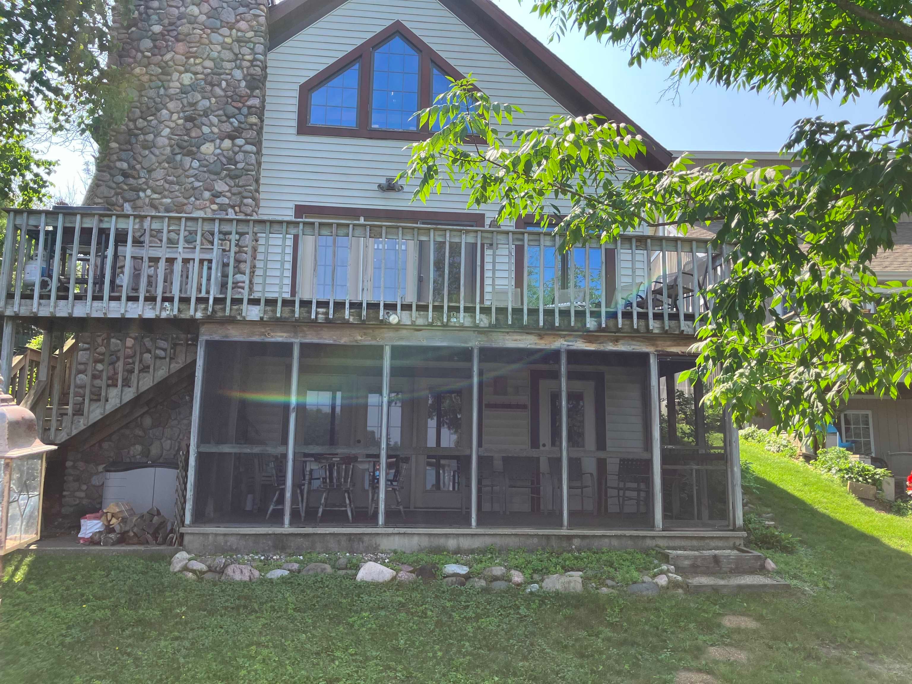 Waupaca, Wisconsin, 54981, United States, 4 Bedrooms Bedrooms, ,2 BathroomsBathrooms,Residential,Active,1894580