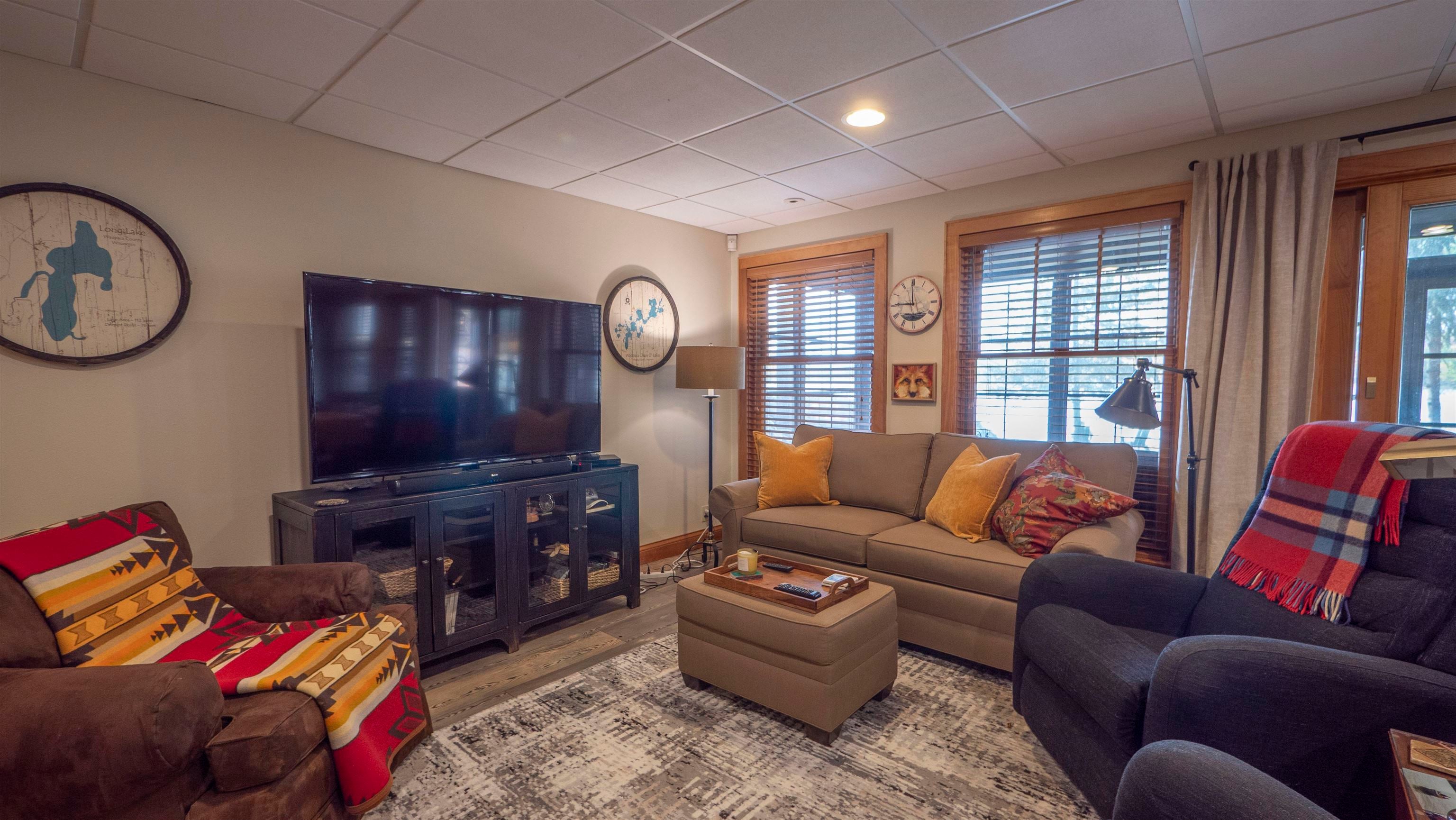 Waupaca, Wisconsin, 54981, United States, 3 Bedrooms Bedrooms, ,4 BathroomsBathrooms,Residential,Active,1967303