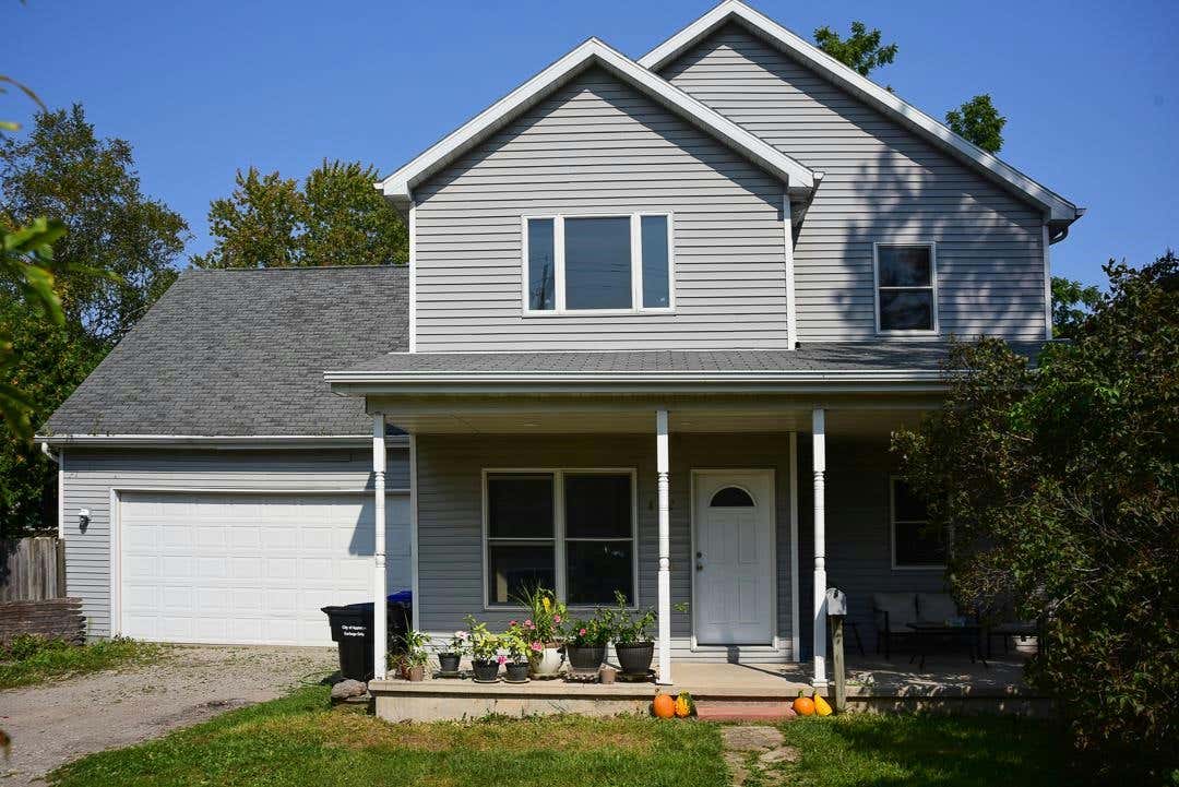 832 E NORTH ST, APPLETON, WI 54911, photo 1 of 30