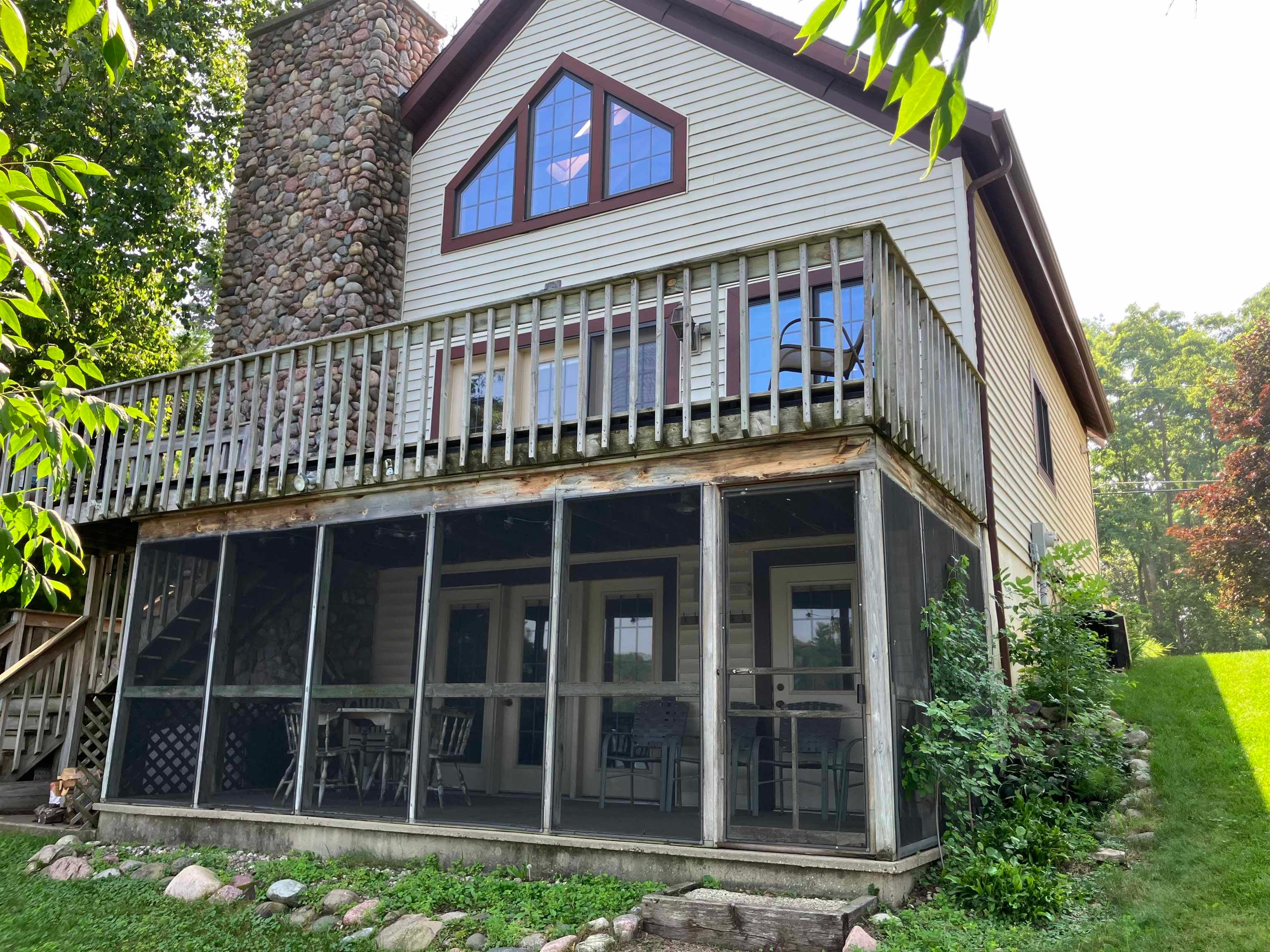 Waupaca, Wisconsin, 54981, United States, 4 Bedrooms Bedrooms, ,2 BathroomsBathrooms,Residential,Active,1894580