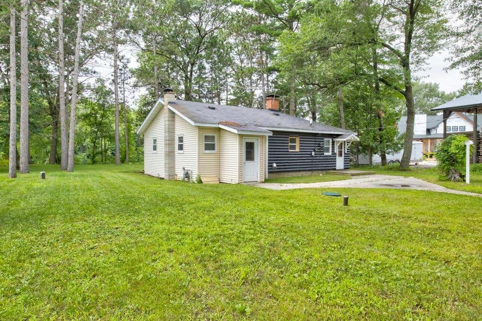 N1767 COUNTY ROAD BB, MARINETTE, WI 54143, photo 1 of 41