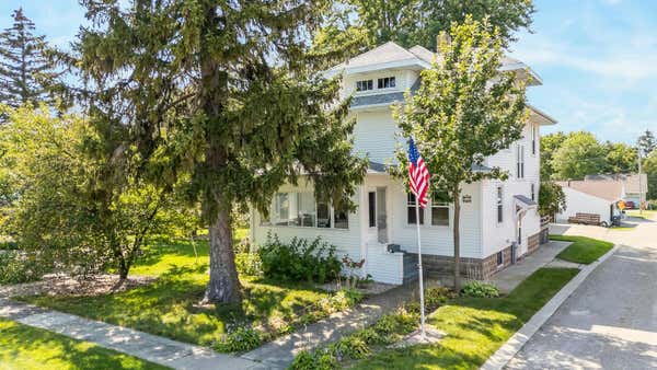 18 S 4TH ST, WINNECONNE, WI 54986 - Image 1