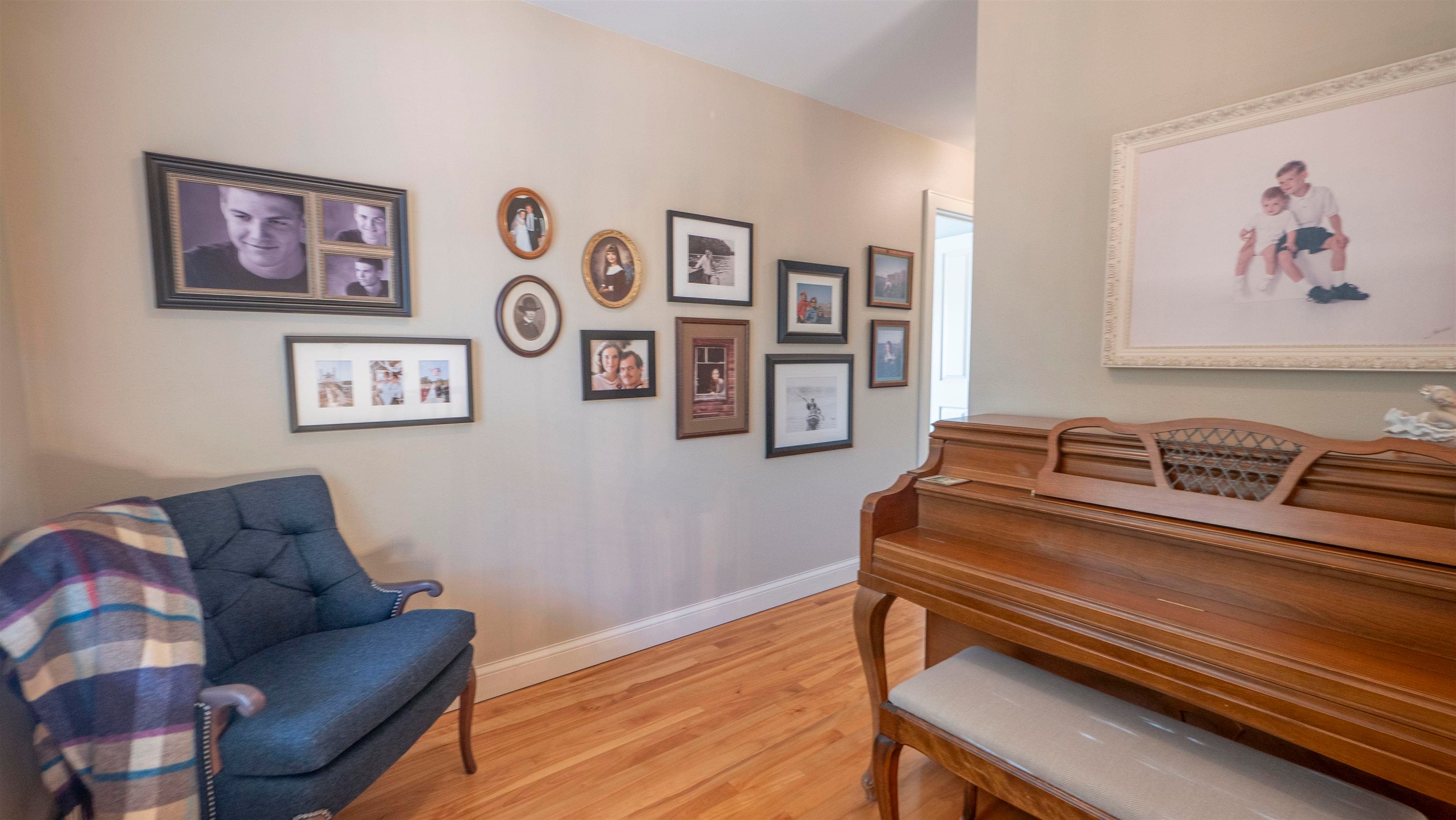 Waupaca, Wisconsin, 54981, United States, 3 Bedrooms Bedrooms, ,4 BathroomsBathrooms,Residential,Active,1967303