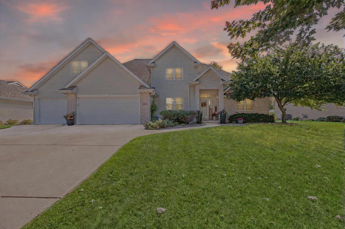 654 W Rock River Cir  