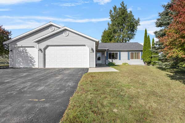 18614 BADGER LN, MISHICOT, WI 54228 - Image 1