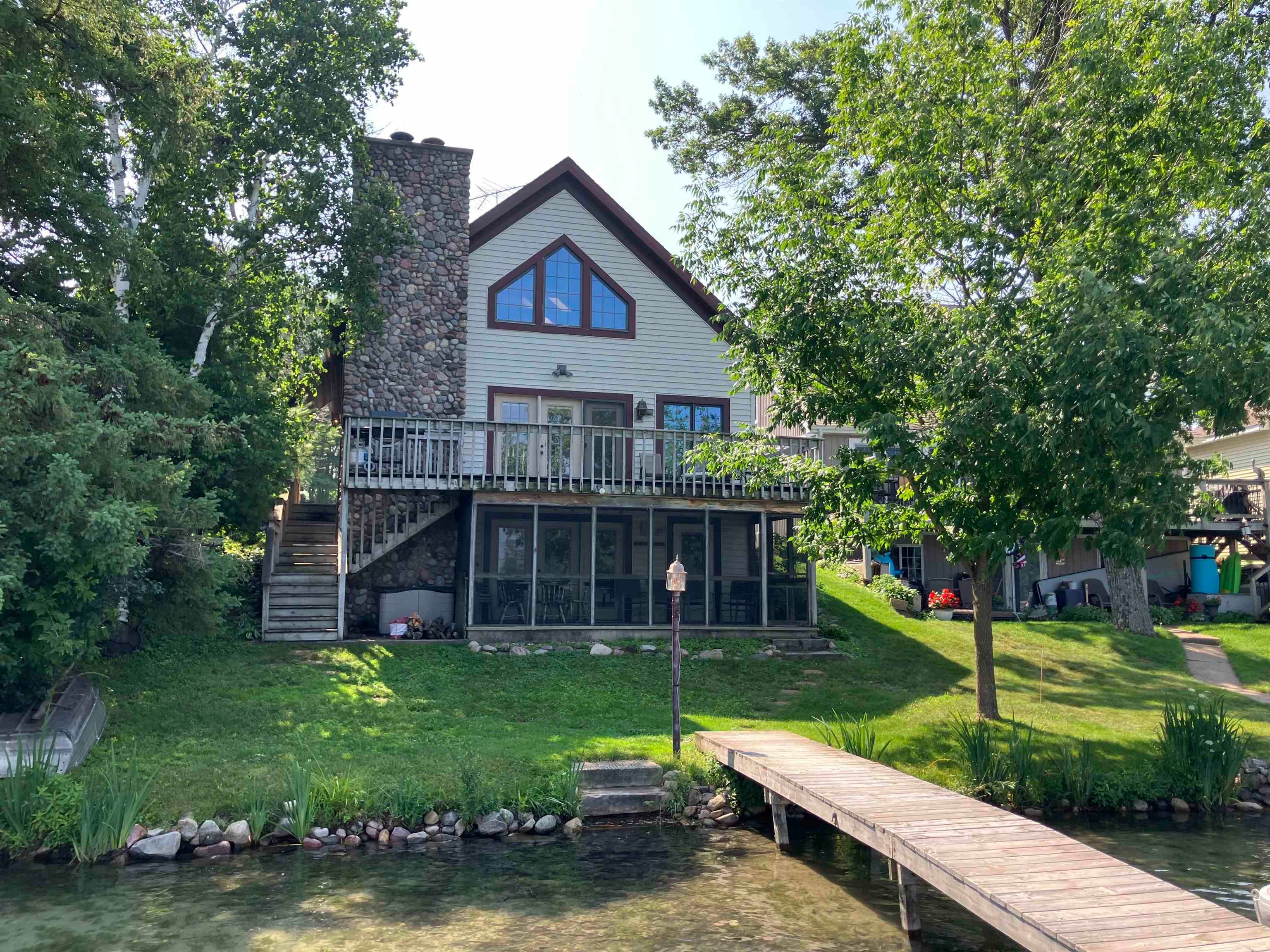 Waupaca, Wisconsin, 54981, United States, 4 Bedrooms Bedrooms, ,2 BathroomsBathrooms,Residential,Active,1894580