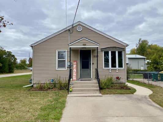 1039 HOCKRIDGE ST, MARINETTE, WI 54143 - Image 1