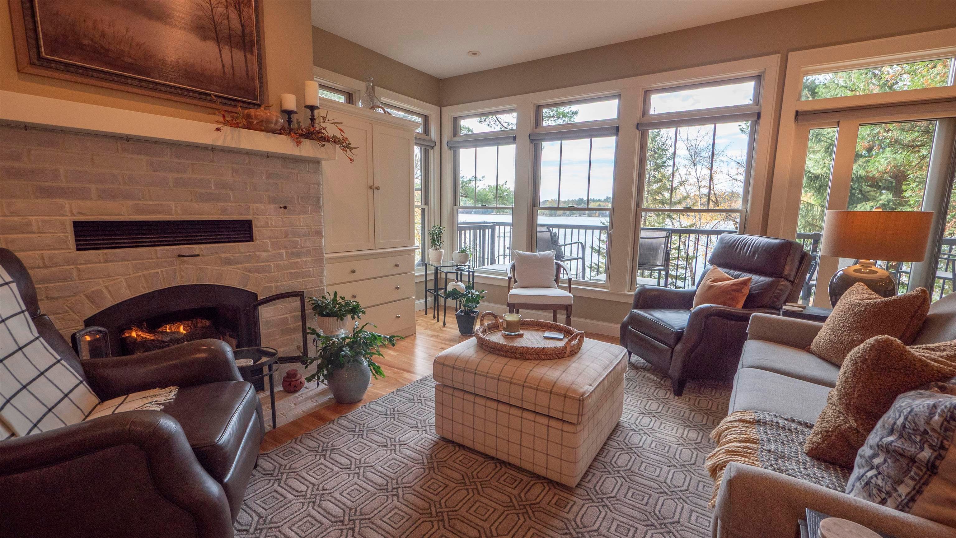 Waupaca, Wisconsin, 54981, United States, 3 Bedrooms Bedrooms, ,4 BathroomsBathrooms,Residential,Active,1967303