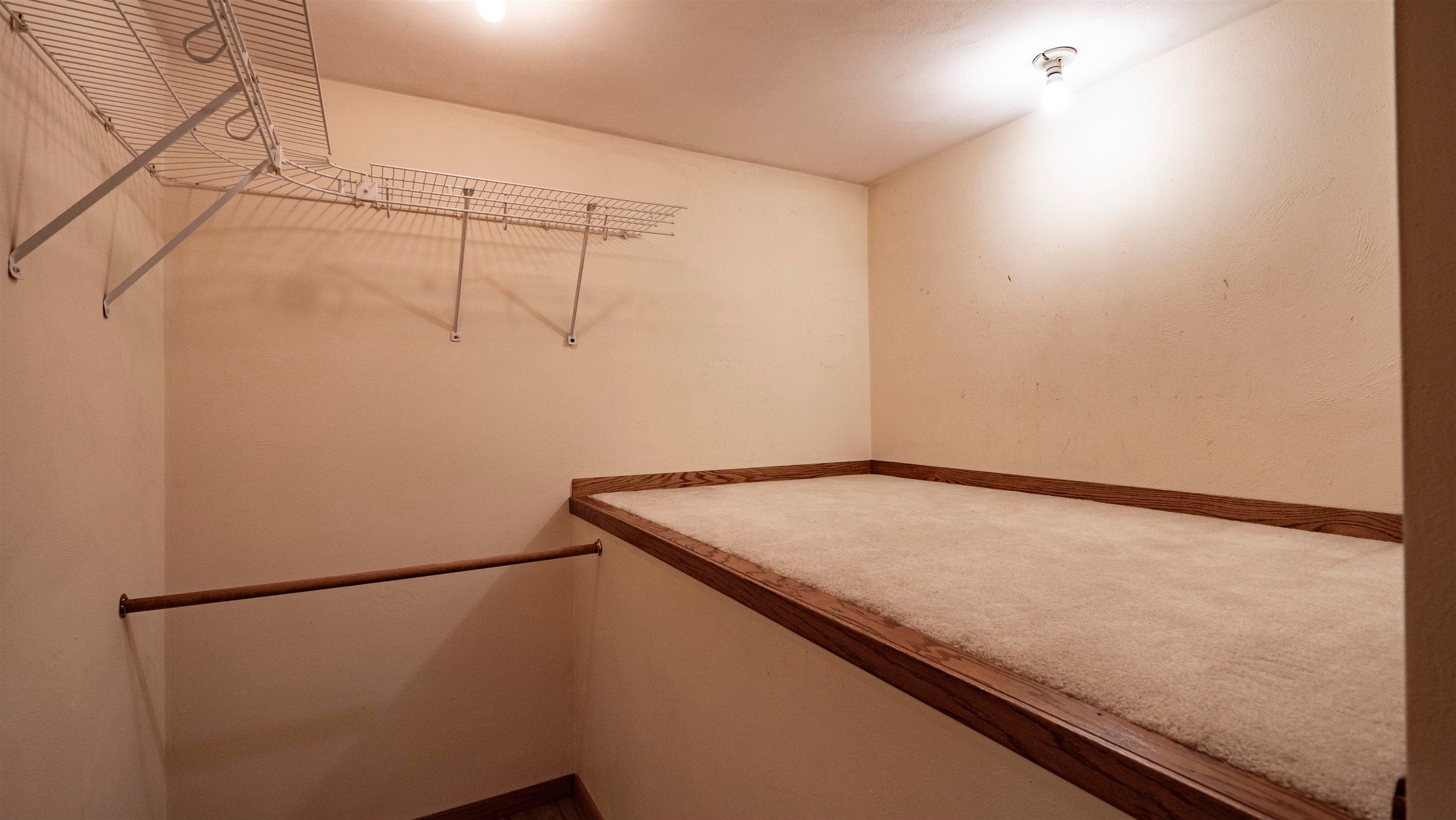 Fremont, Wisconsin, 54940, United States, 5 Bedrooms Bedrooms, ,3 BathroomsBathrooms,Residential,Active,2015471