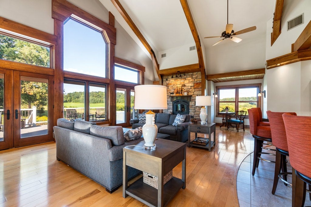 Menomonie, Wisconsin, 54751, United States, 2 Bedrooms Bedrooms, ,3 BathroomsBathrooms,Residential,Active,1942349