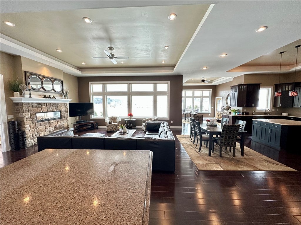 Eau Claire, Wisconsin, 54701, United States, 5 Bedrooms Bedrooms, ,4 BathroomsBathrooms,Residential,Active,1762826