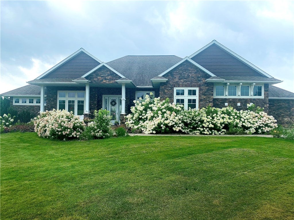 Eau Claire, Wisconsin, 54701, United States, 5 Bedrooms Bedrooms, ,4 BathroomsBathrooms,Residential,Active,1762826