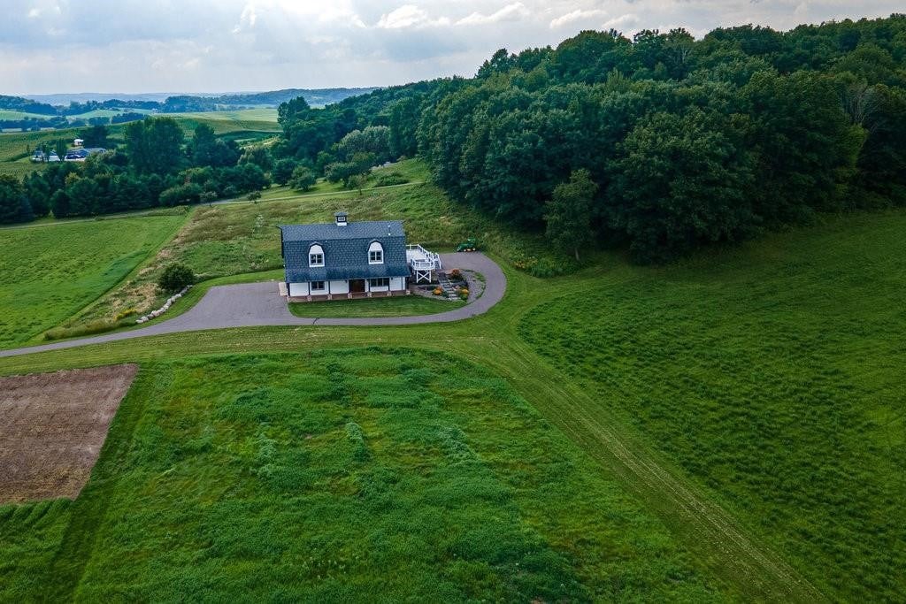 Menomonie, Wisconsin, 54751, United States, 2 Bedrooms Bedrooms, ,3 BathroomsBathrooms,Residential,Active,1942349