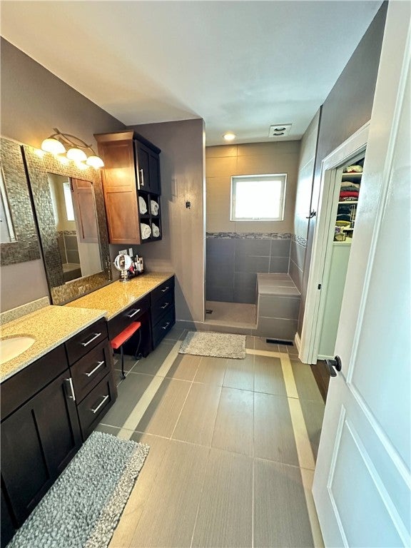 Eau Claire, Wisconsin, 54701, United States, 5 Bedrooms Bedrooms, ,4 BathroomsBathrooms,Residential,Active,1762826