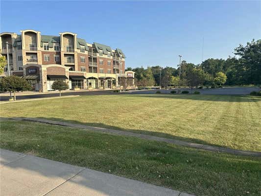 401 PINNACLE WAY UNIT 206, EAU CLAIRE, WI 54701 - Image 1