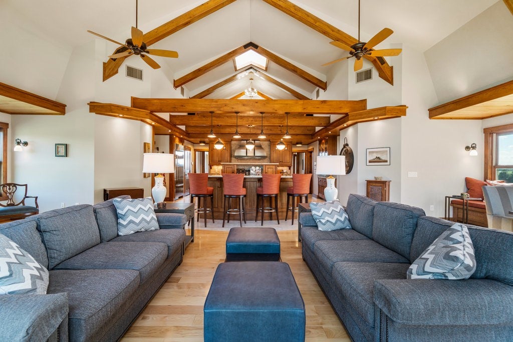 Menomonie, Wisconsin, 54751, United States, 2 Bedrooms Bedrooms, ,3 BathroomsBathrooms,Residential,Active,1942349