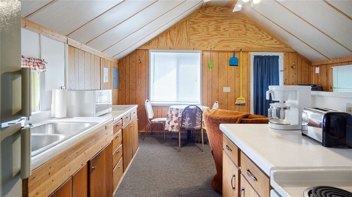 Weyerhaeuser, Wisconsin, 54895, United States, 6 Bedrooms Bedrooms, ,6 BathroomsBathrooms,Residential,Active,1903204