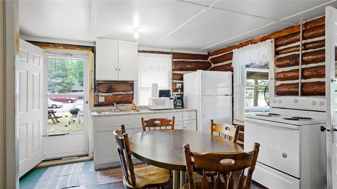 Weyerhaeuser, Wisconsin, 54895, United States, 6 Bedrooms Bedrooms, ,6 BathroomsBathrooms,Residential,Active,1903204
