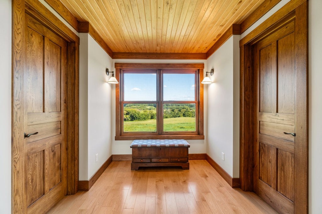 Menomonie, Wisconsin, 54751, United States, 2 Bedrooms Bedrooms, ,3 BathroomsBathrooms,Residential,Active,1942349