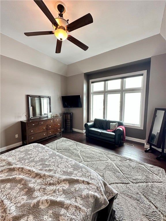 Eau Claire, Wisconsin, 54701, United States, 5 Bedrooms Bedrooms, ,4 BathroomsBathrooms,Residential,Active,1762826