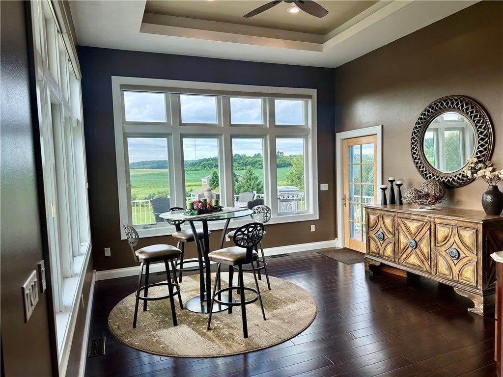 Eau Claire, Wisconsin, 54701, United States, 5 Bedrooms Bedrooms, ,4 BathroomsBathrooms,Residential,Active,1762826