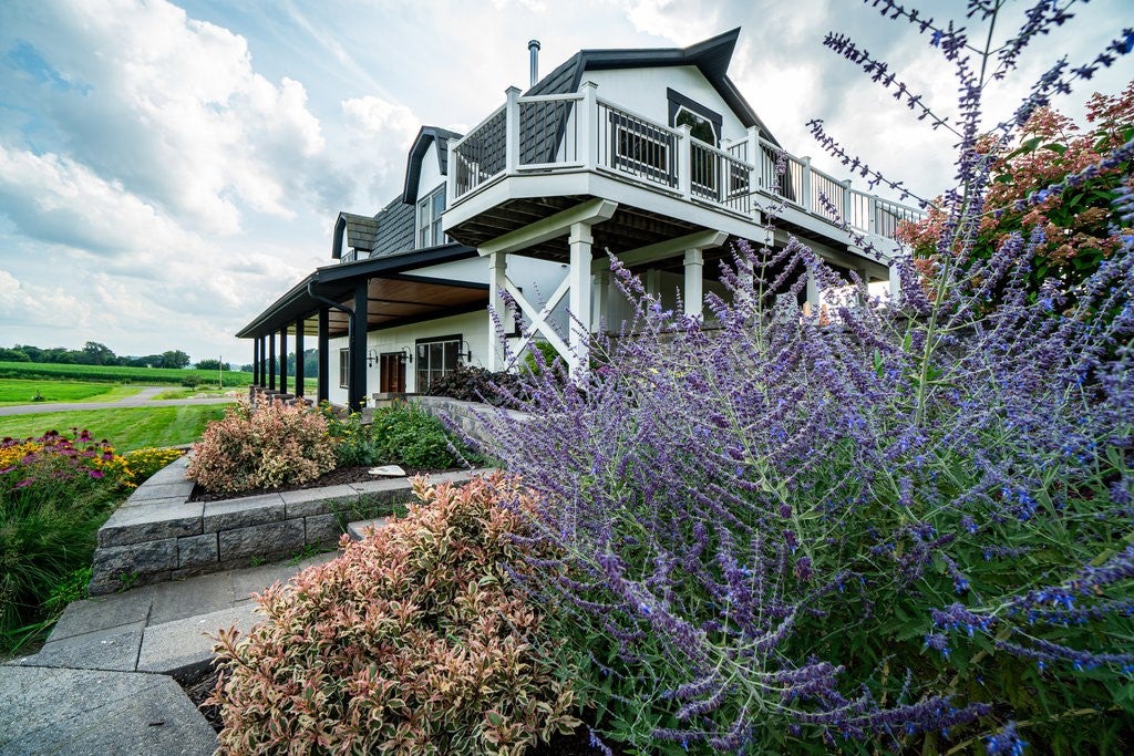 Menomonie, Wisconsin, 54751, United States, 2 Bedrooms Bedrooms, ,3 BathroomsBathrooms,Residential,Active,1942349