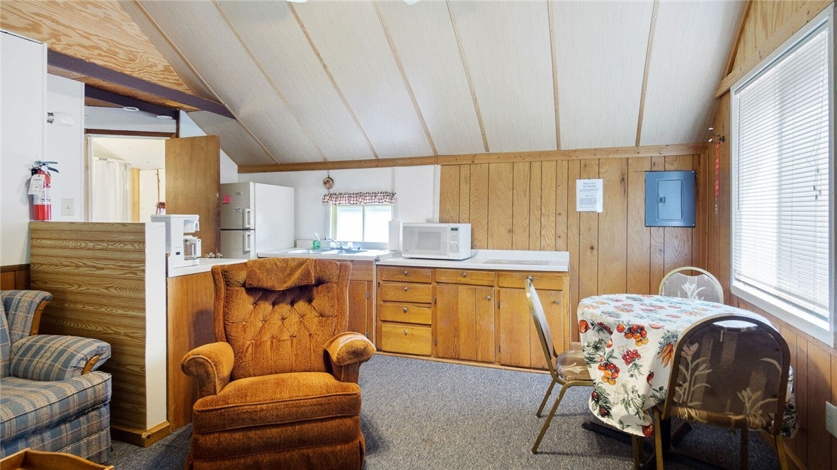 Weyerhaeuser, Wisconsin, 54895, United States, 6 Bedrooms Bedrooms, ,6 BathroomsBathrooms,Residential,Active,1903204