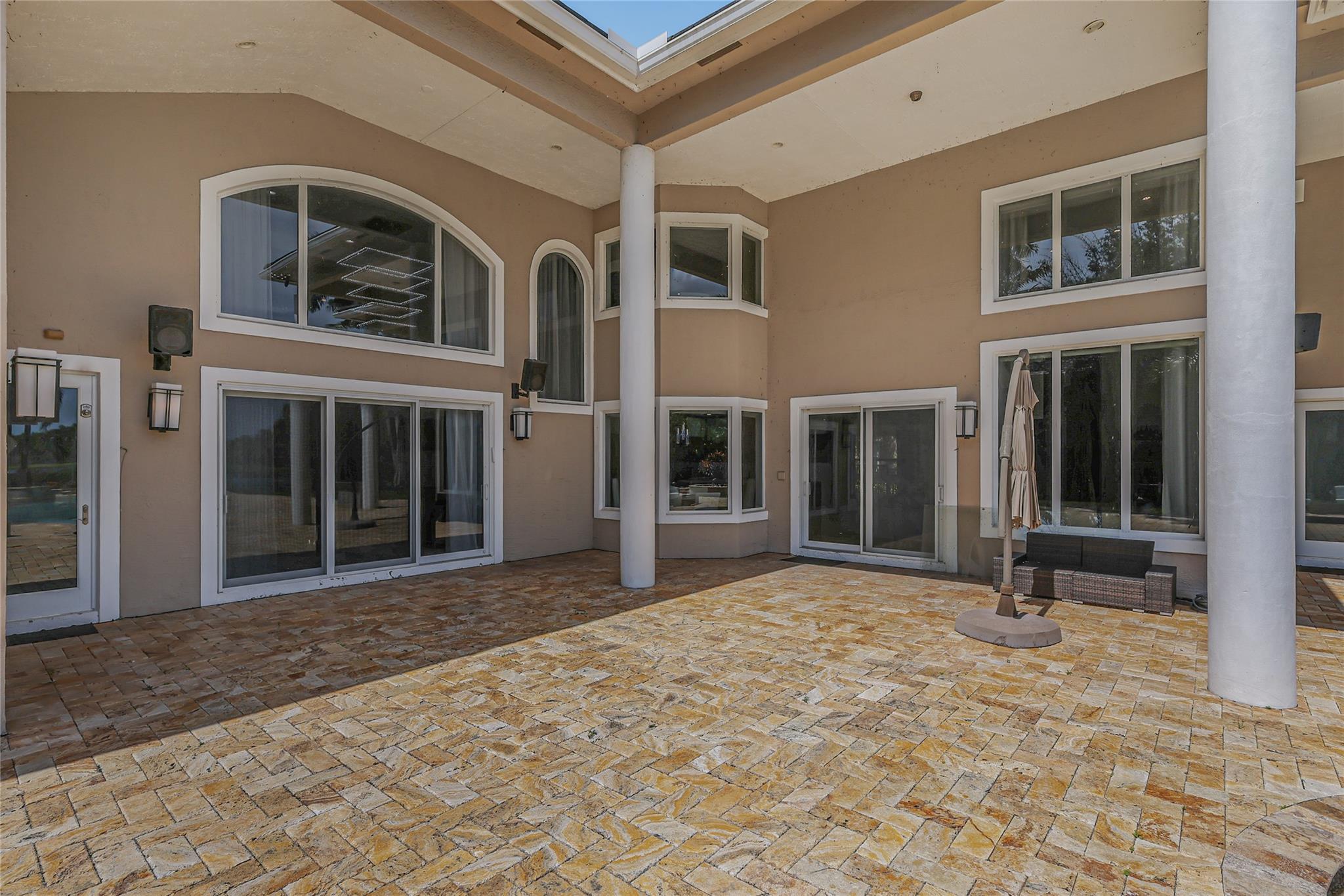 Davie, Florida, 33328, United States, 6 Bedrooms Bedrooms, ,7 BathroomsBathrooms,Residential,Active,1893231