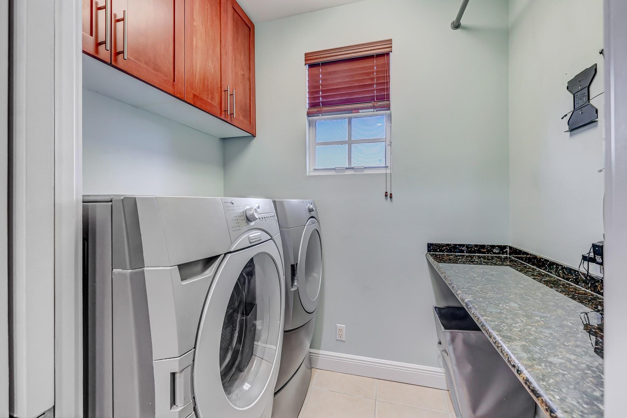 Wilton Manors, Florida, 33305, United States, 4 Bedrooms Bedrooms, ,4 BathroomsBathrooms,Residential,Active,2015475