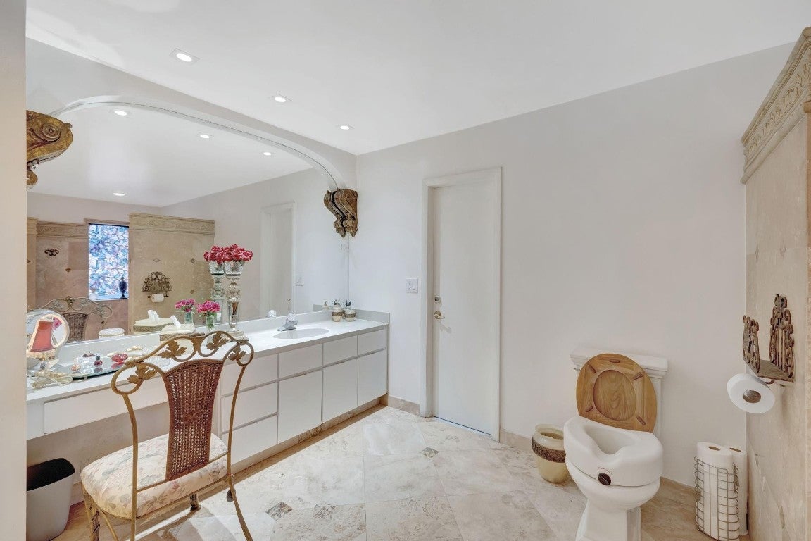 Coral Springs, Florida, 33067, United States, 4 Bedrooms Bedrooms, ,4 BathroomsBathrooms,Residential,Active,2008736