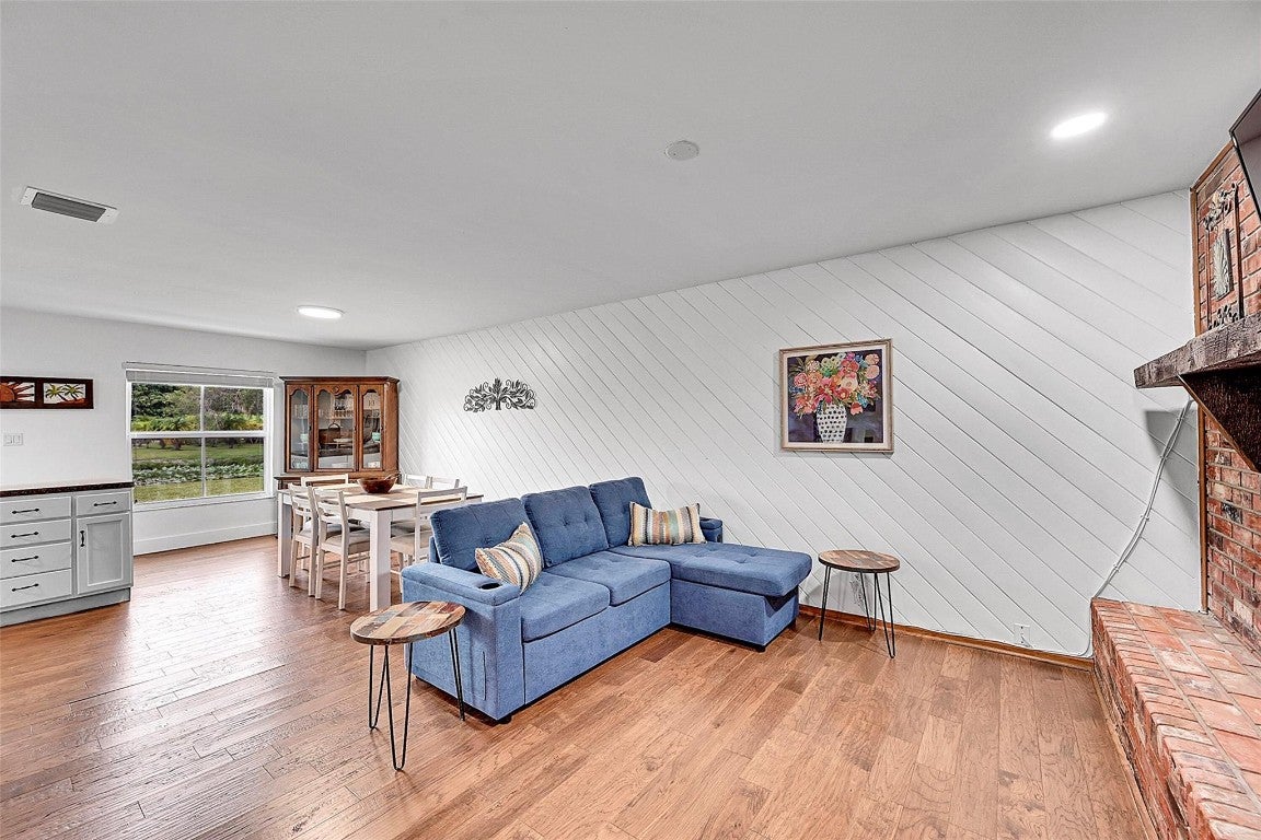 Plantation, Florida, 33323, United States, 4 Bedrooms Bedrooms, ,3 BathroomsBathrooms,Residential,Contingent,2008349