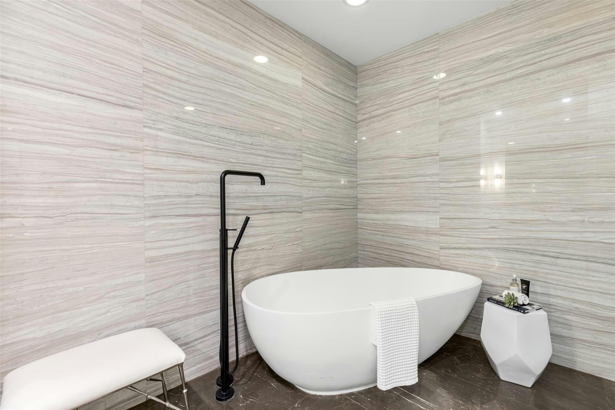 Fort Lauderdale, Florida, 33305, United States, ,4 BathroomsBathrooms,Residential,Active,1703657