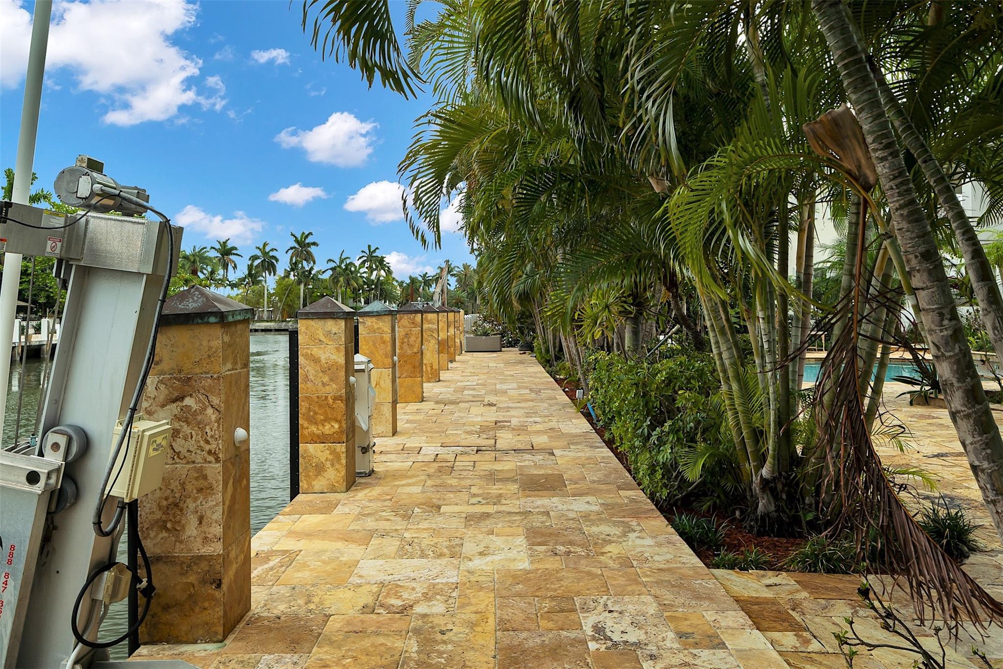 Fort Lauderdale, Florida, 33301, United States, 4 Bedrooms Bedrooms, ,5 BathroomsBathrooms,Residential,Active,1965813