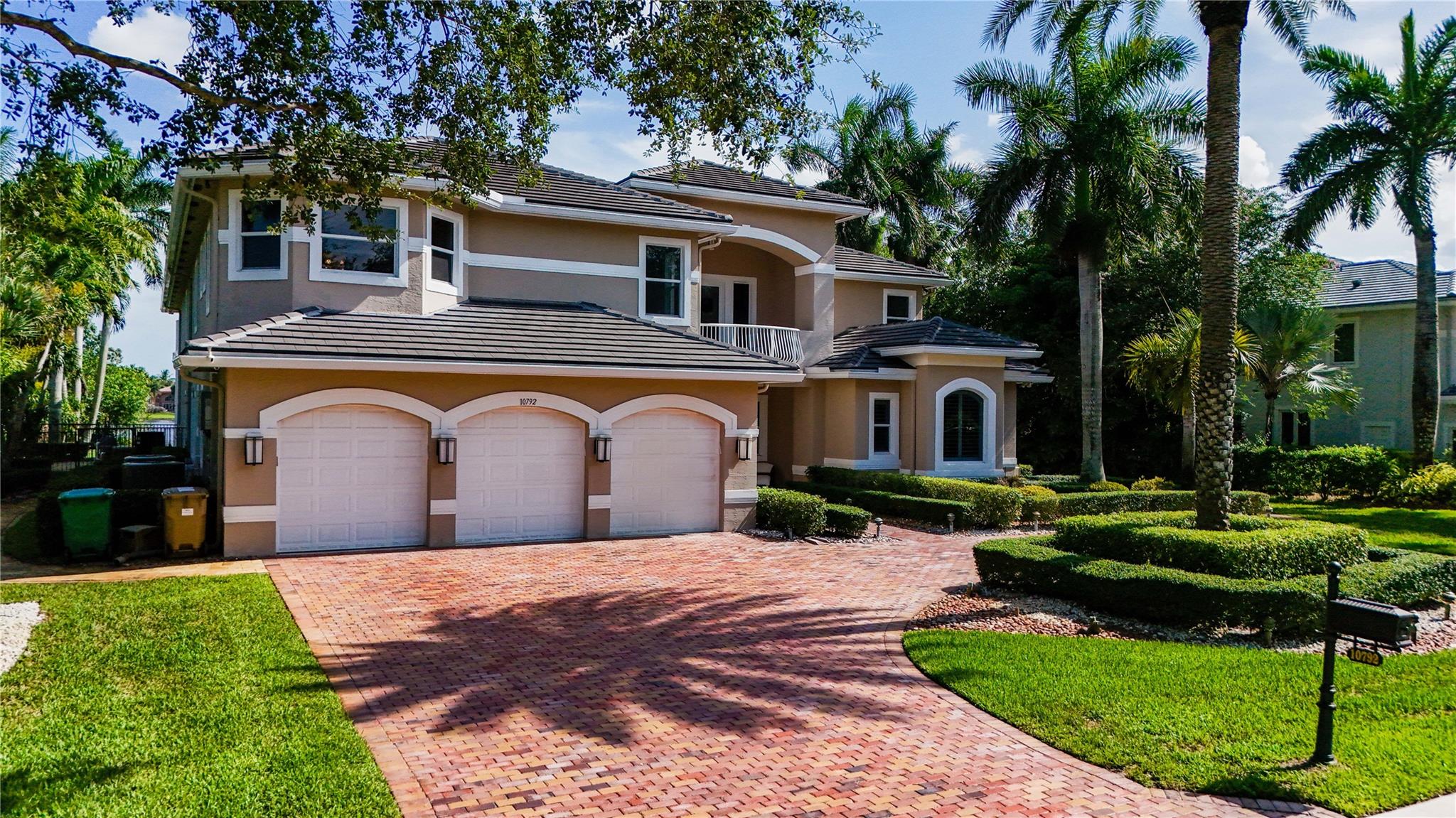 Davie, Florida, 33328, United States, 6 Bedrooms Bedrooms, ,7 BathroomsBathrooms,Residential,Active,1893231