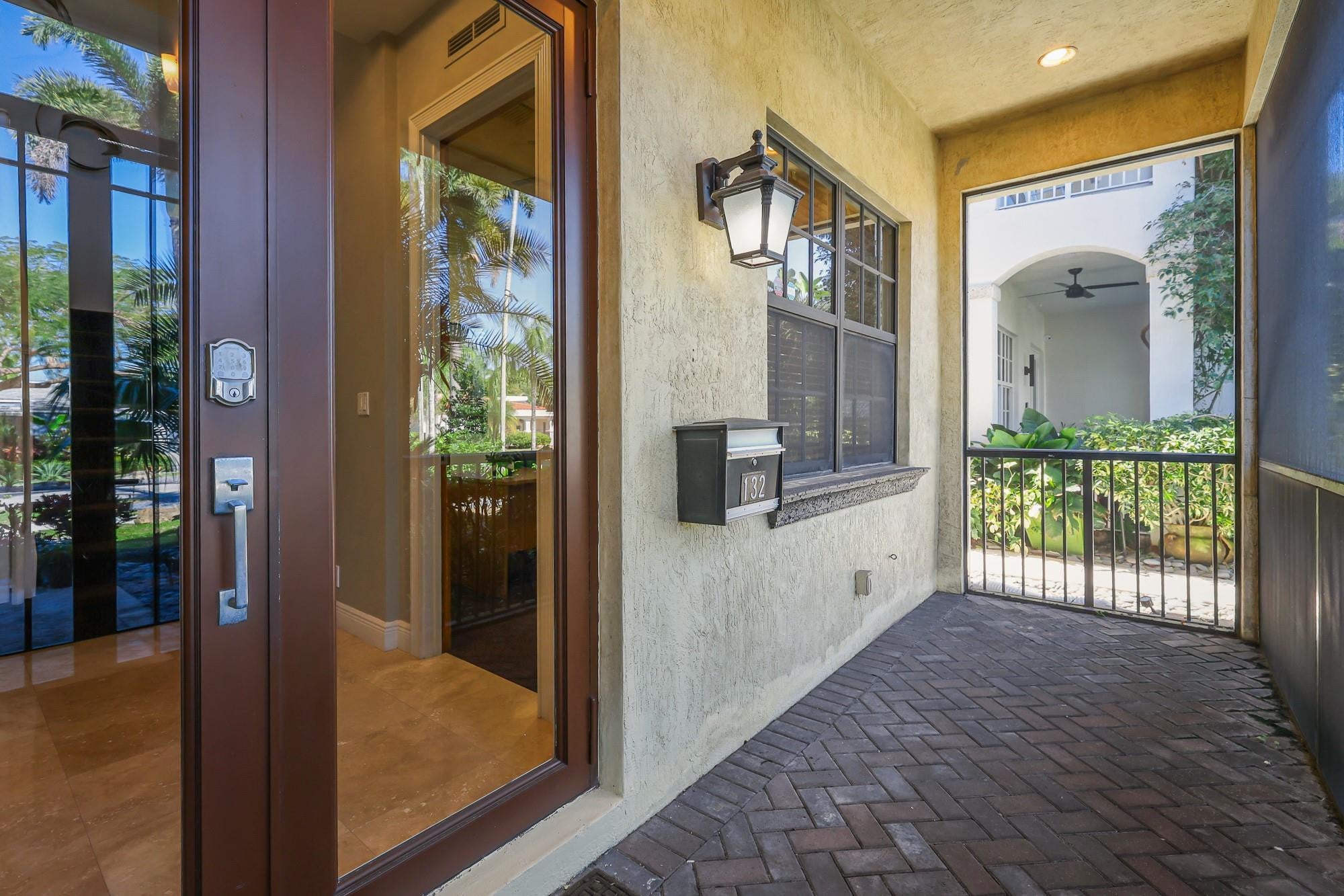 Wilton Manors, Florida, 33305, United States, 4 Bedrooms Bedrooms, ,4 BathroomsBathrooms,Residential,Active,2015475