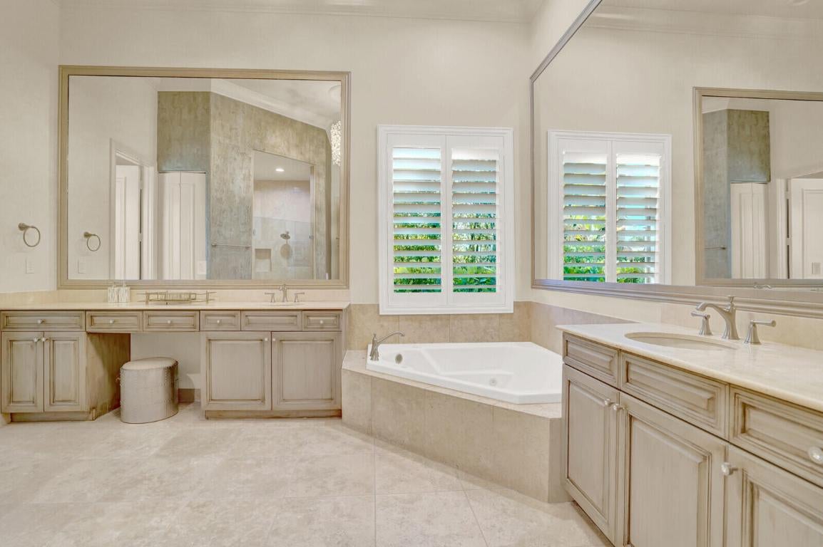 Delray Beach, Florida, 33446, United States, 5 Bedrooms Bedrooms, ,5 BathroomsBathrooms,Residential,Active,2007966