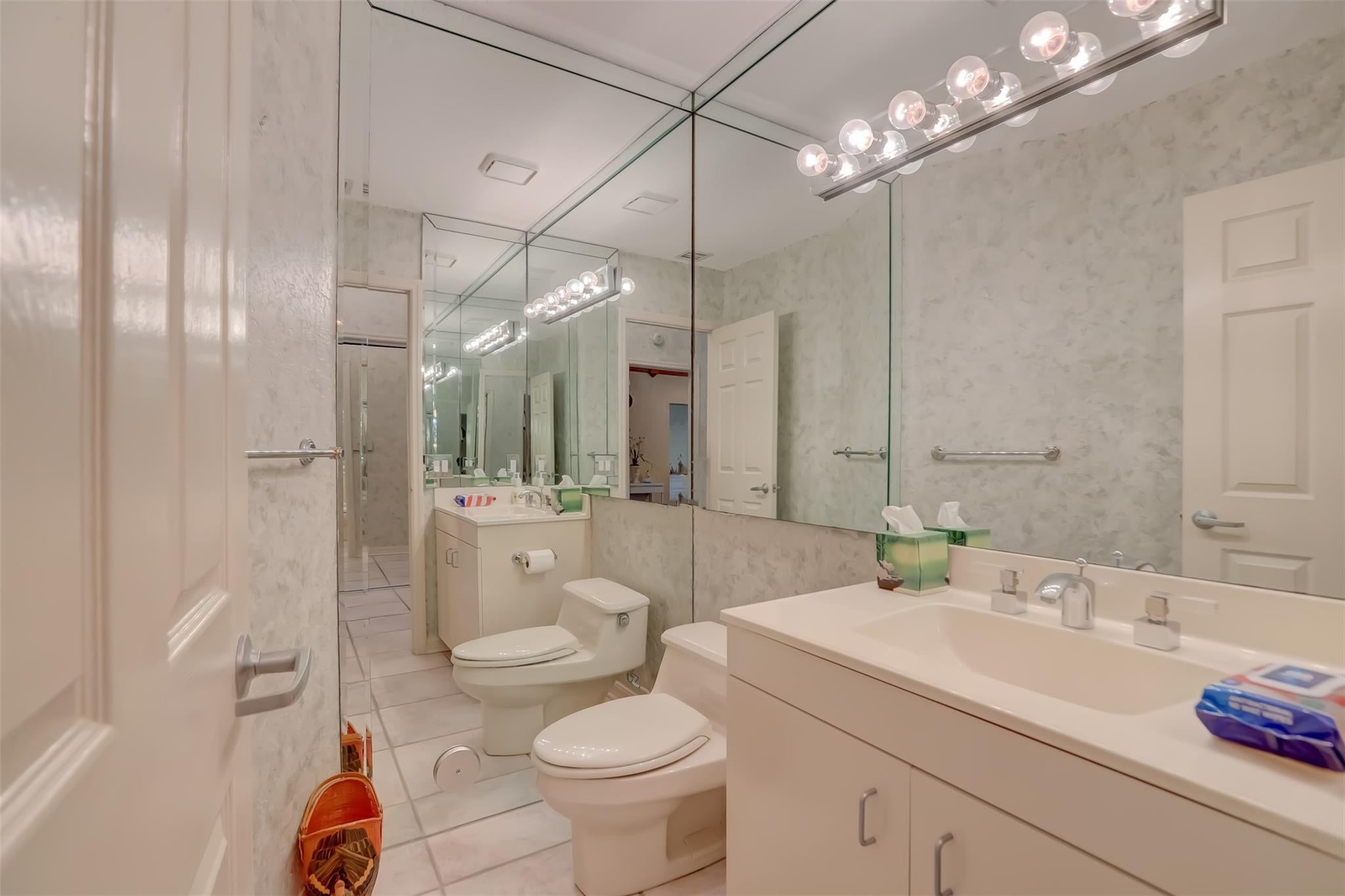 Pompano Beach, Florida, 33062, United States, ,4 BathroomsBathrooms,Residential,Active,1702029