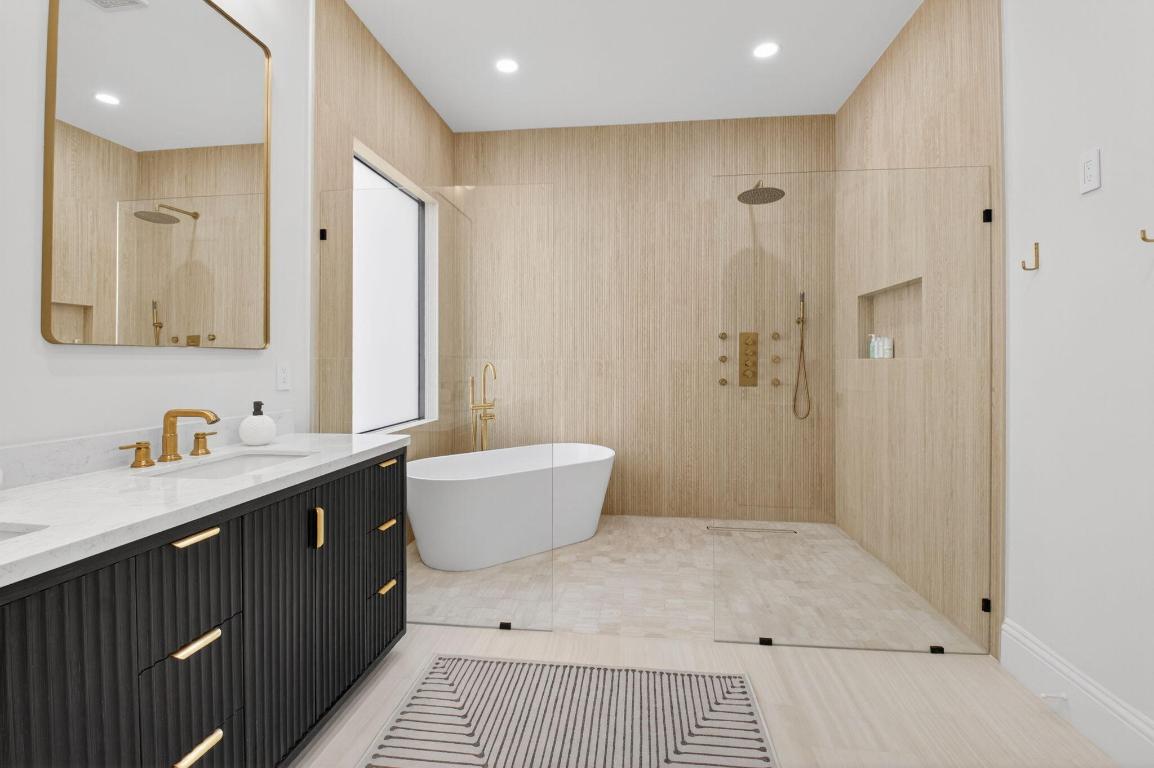 Boca Raton, Florida, 33496, United States, 6 Bedrooms Bedrooms, ,8 BathroomsBathrooms,Residential,Contingent,2008018