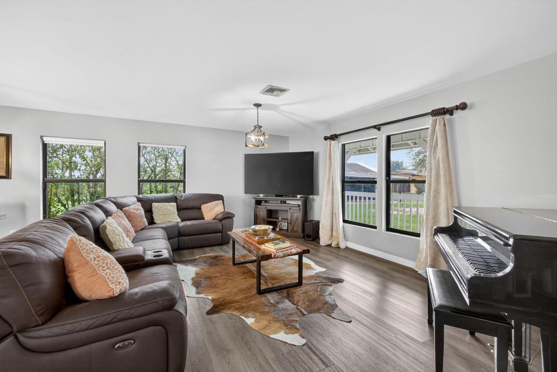 Wellington, Florida, 33470, United States, 4 Bedrooms Bedrooms, ,3 BathroomsBathrooms,Residential,Active,2008727