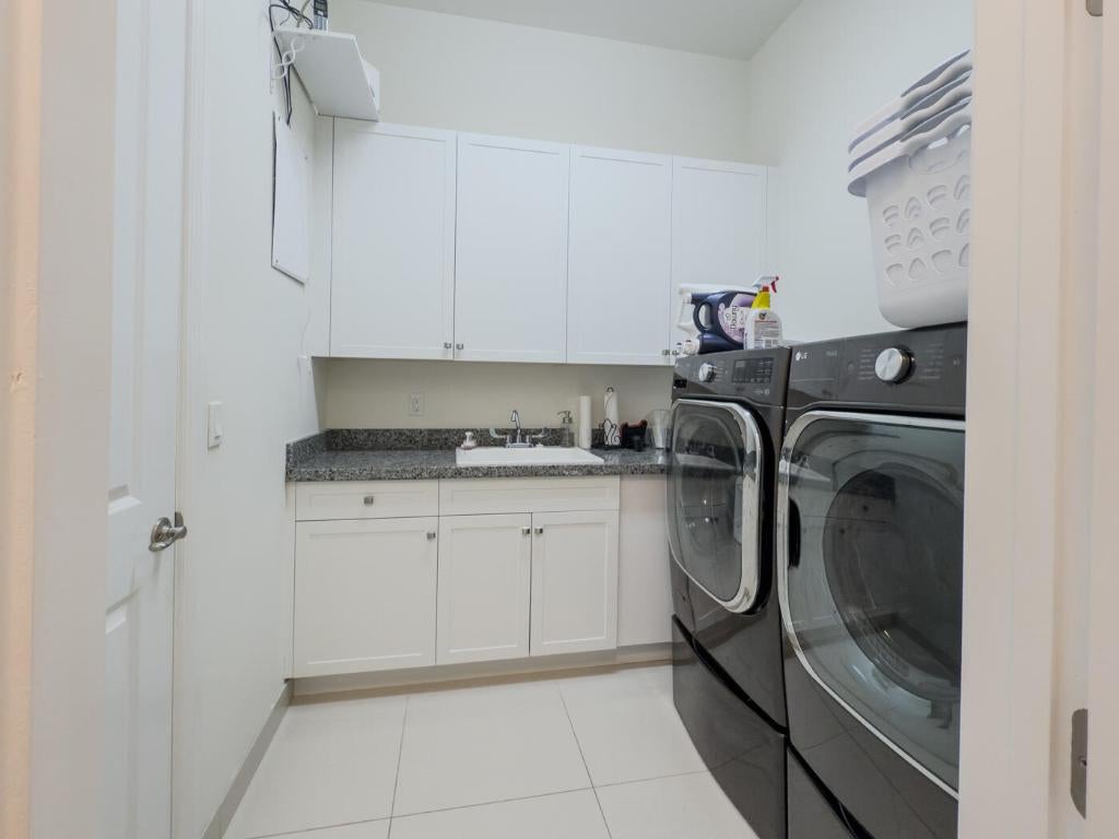 Jupiter, Florida, 33458, United States, 6 Bedrooms Bedrooms, ,6 BathroomsBathrooms,Residential,Active,2008278