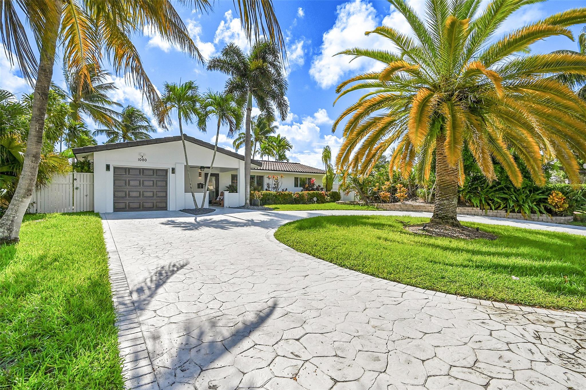Pompano Beach, Florida, 33060, United States, 4 Bedrooms Bedrooms, ,2 BathroomsBathrooms,Residential,Active,1963396