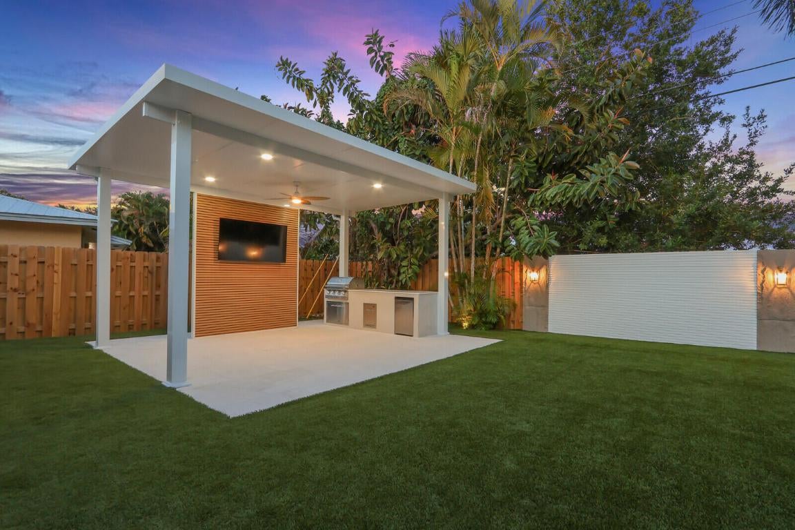 Tequesta, Florida, 33469, United States, 4 Bedrooms Bedrooms, ,5 BathroomsBathrooms,Residential,Active,2007914