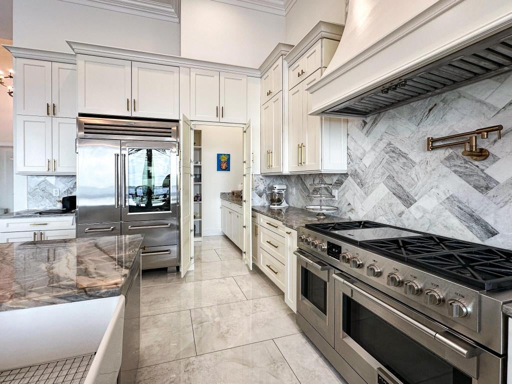 Jensen Beach, Florida, 34957, United States, 4 Bedrooms Bedrooms, ,5 BathroomsBathrooms,Residential,Active,2008001