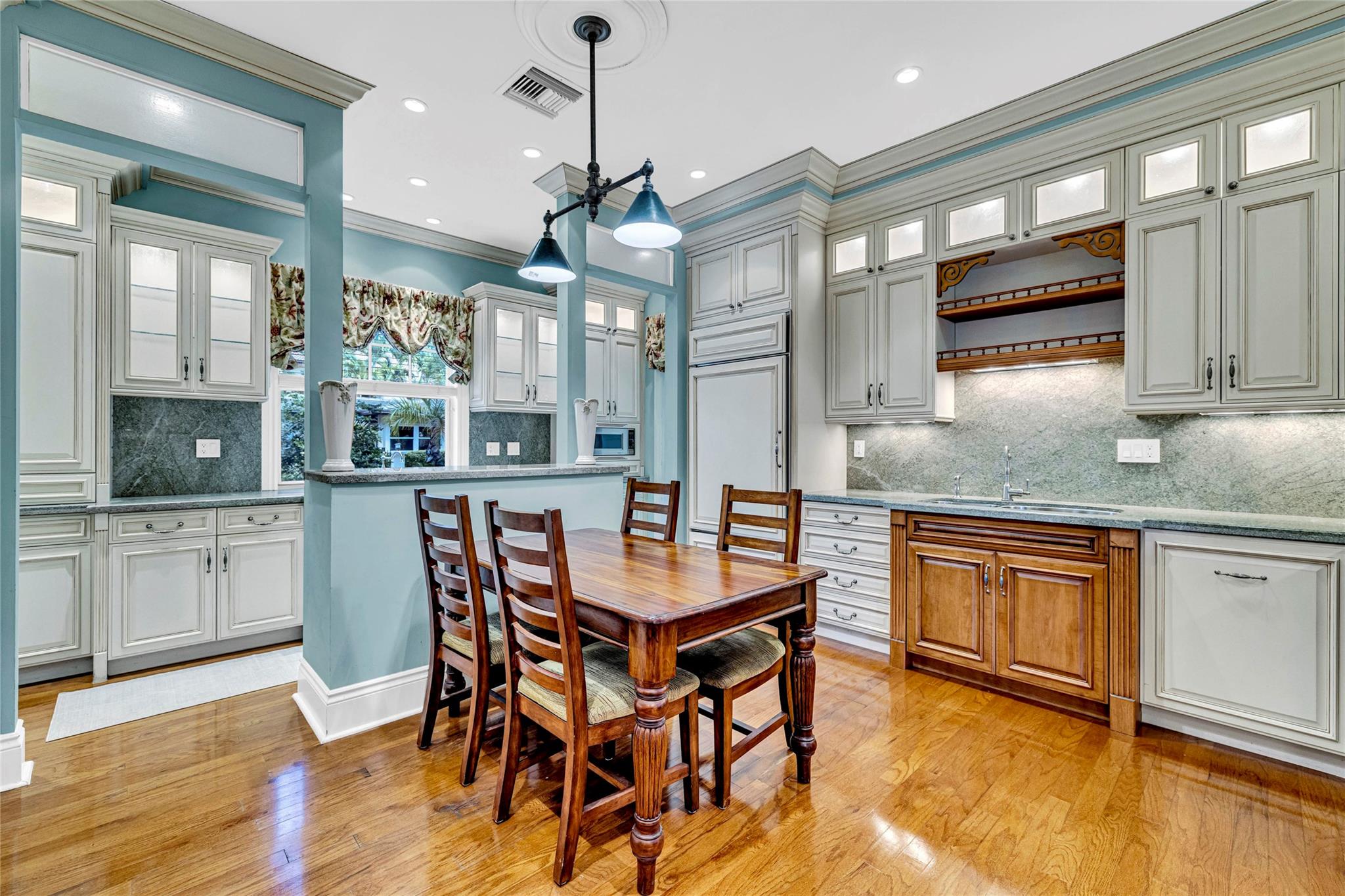 Fort Lauderdale, Florida, 33301, United States, 5 Bedrooms Bedrooms, ,5 BathroomsBathrooms,Residential,Active,1942406