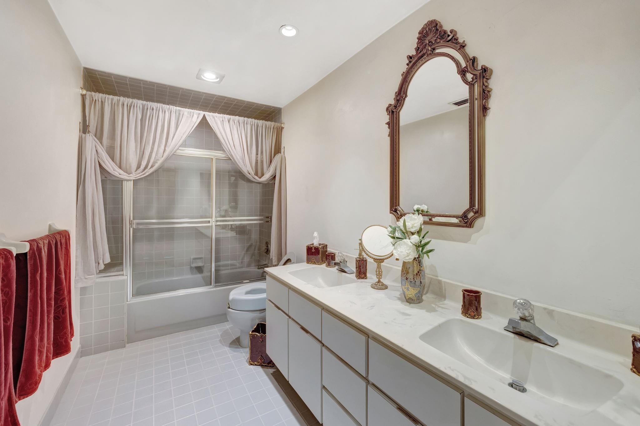 Coral Springs, Florida, 33067, United States, ,4 BathroomsBathrooms,Residential,Active,1764915