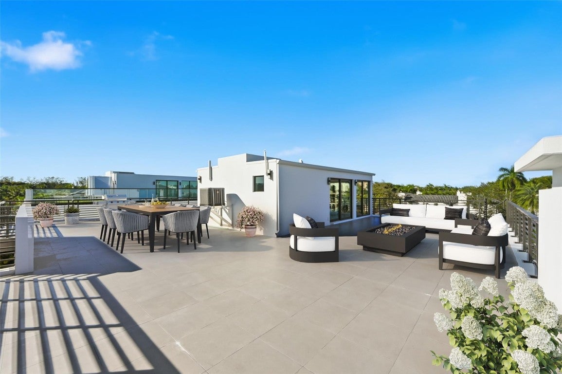 Fort Lauderdale, Florida, 33316, United States, 5 Bedrooms Bedrooms, ,5 BathroomsBathrooms,Residential,Active,2008271