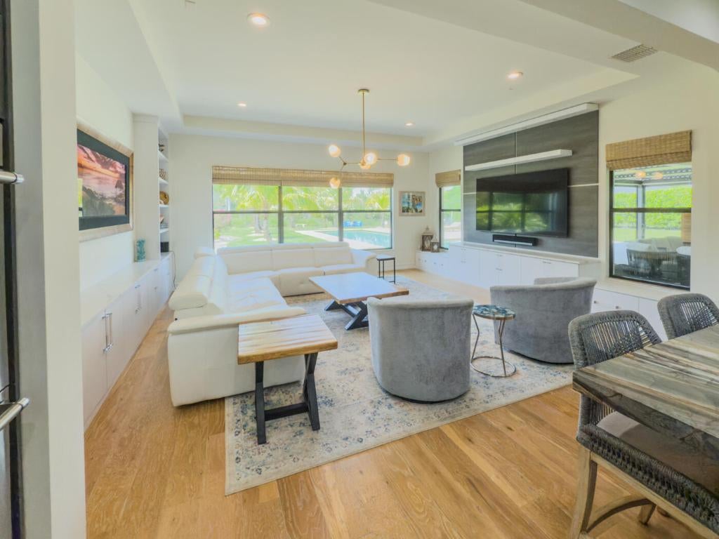 Jupiter, Florida, 33458, United States, 6 Bedrooms Bedrooms, ,6 BathroomsBathrooms,Residential,Active,2008278