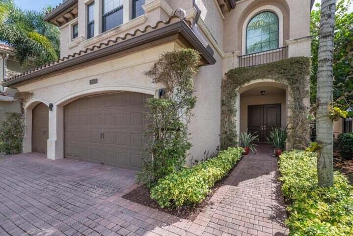 Delray Beach, Florida, 33446, United States, 6 Bedrooms Bedrooms, ,6 BathroomsBathrooms,Residential,Active,1922317
